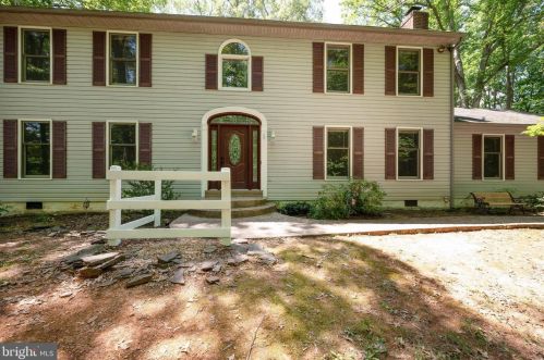 23 Deep Run Rd, Fredericksburg, VA 22406-4070