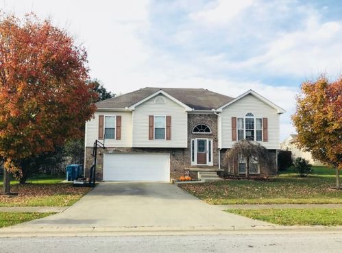 107 Secretariat Dr, Lawrenceburg, KY 40342-1825