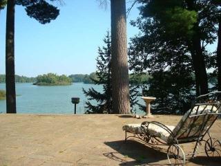 8390 Driftwood Pl, Minocqua, WI 54548-8605