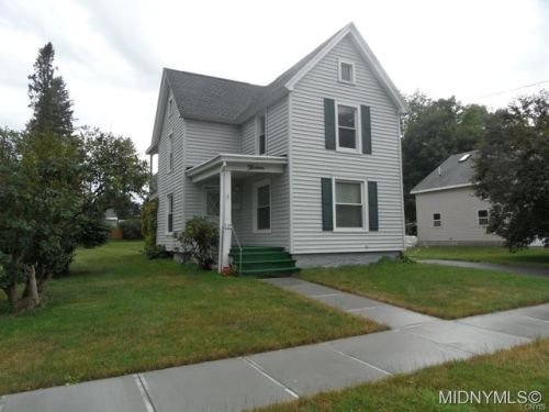 13 Montgomery St, Columbia Center, NY 13357-1615