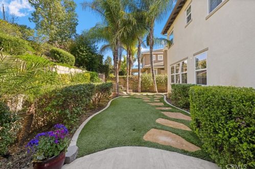 45730 Shasta Ln, Temecula CA  92592-1383 exterior