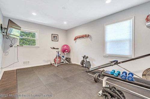 5 Coach Dr, Hazlet NJ  07730-1806 exterior