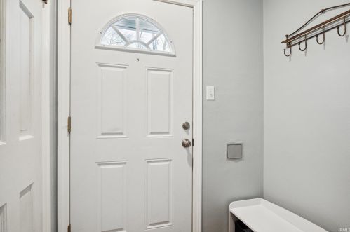 823 Grove St, Mishawaka, IN 46545-6053