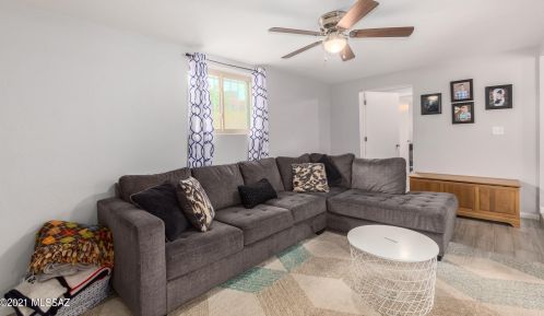 6632 Mary Dr, Tucson, AZ 85730-1651