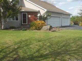 27 Deer Run Rd, Kingston, NY 12401-6917