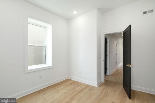 1613 15th St, Philadelphia PA  19121-3401 exterior