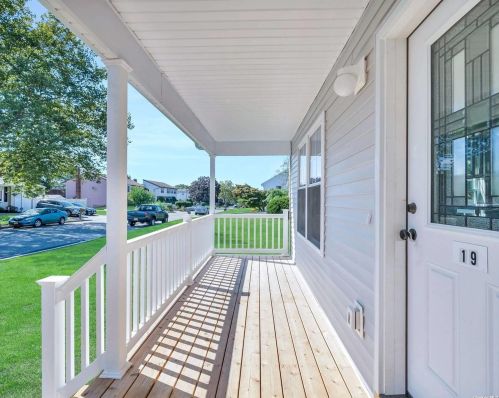 594 Canal Rd, Mount Sinai NY  11766-3307 exterior