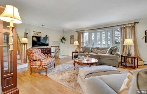 50 Sheffield St, Oakland NJ  07436-2657 exterior
