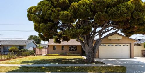 7920 La Mona Cir, Buena Park, CA 90620-2337