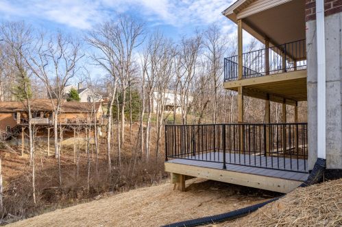 450 Pickett Dr, Covington KY  41011-1861 exterior