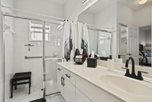 899 Sarria Ct, Fort Pierce FL  34986-1700 exterior