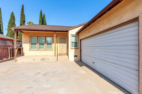 5551 Fullerton Ave, Buena Park CA  90621-1913 exterior