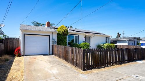 715 Southwood Dr, Santa Rosa, CA 95407-7425