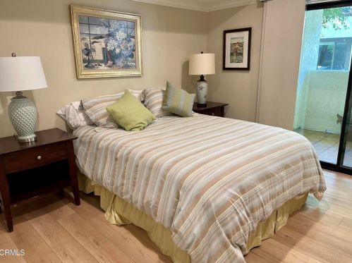 2043 Majorca Dr, Oxnard CA exterior