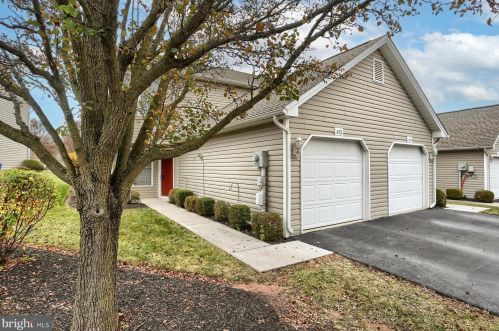 652 Mallard Dr, Etters, PA 17319-8847