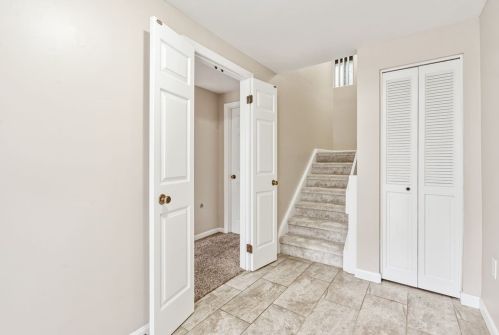1592 Pinehurst Dr, Pittsburgh, PA 15241-3202