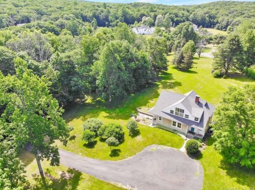 116 Oxbow Rd, Higganum, CT 06441-4012