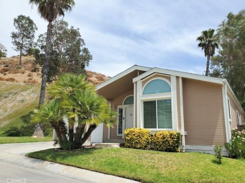 20077 Summit View Ct, Santa Clarita CA  91351-5709 exterior