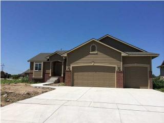 3211 Blue Lake Ct, Wichita KS  67215-1022 exterior