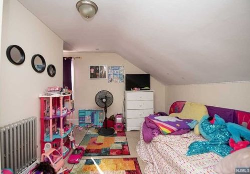 57 Malcolm Ave, Outwater NJ  07026-1523 exterior