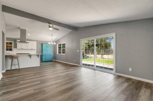 6577 Melrose Dr, North Highlands CA  95660-4378 exterior