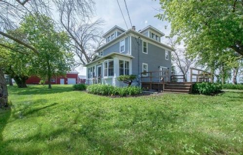 9710 7 Mile Rd, Caledonia, WI 53108-9651