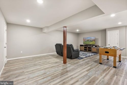 9085 Bristow Woods Ct, Nokesville VA  20181 exterior