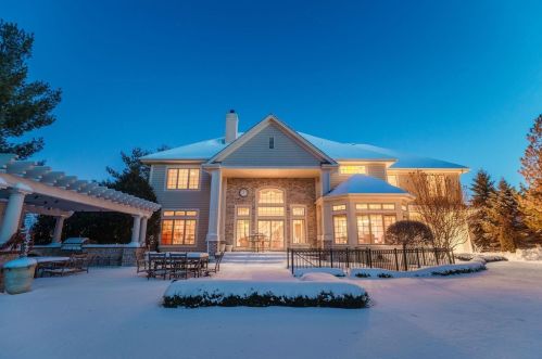 603 Thornbush Cir, Chenequa WI  53029-8648 exterior
