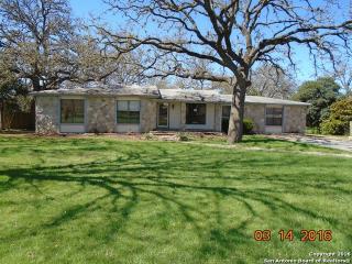 1227 Virginia Dr, Kerrville, TX 78028-4019