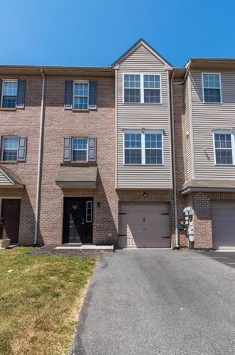 2525 Gillian Ln, Easton, PA 18040-5822