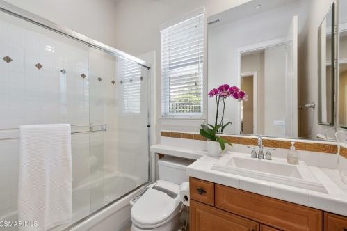 3824 Doheney Ct, Simi Valley CA  93063-0208 exterior