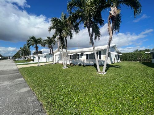 1901 16th Ave, Boynton Beach, FL 33426-6403