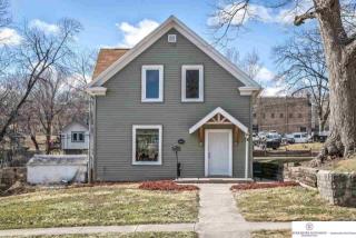 4220 18th St, Omaha, NE 68107-2136