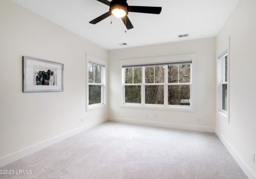 2 Faculty Dr, Beaufort SC  29907-2528 exterior