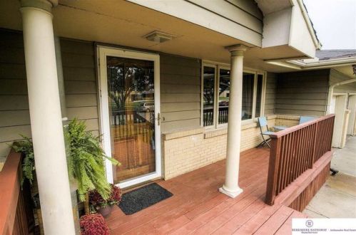 410 Pine St, Valley, NE 68064-9720