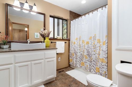 14696 Colfax Hwy, Grass Valley CA  95945-7912 exterior