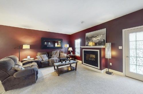 905 Royal Ct, Canonsburg, PA 15317-5043