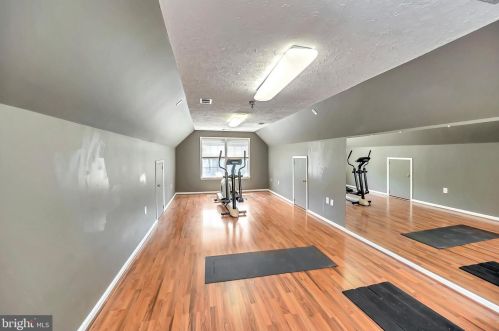 6103 Windsor Dr, Fredericksburg VA  22407-5036 exterior