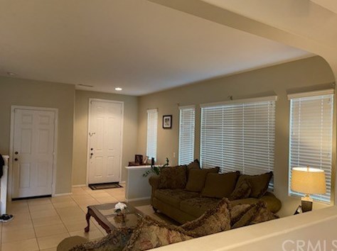 33538 Cedar Creek Ln, Lake Elsinore, CA 92532-2537