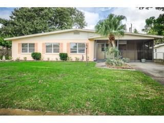 1042 Jackson St, Largo, FL 33770-4318