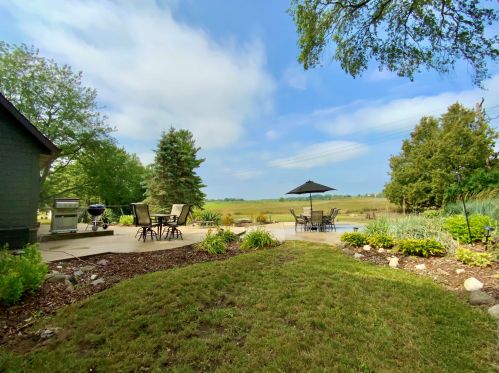 299 Arlington Ave, North Prairie, WI 53153-9702