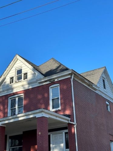 2113 Orchard St, Whitaker PA  15120-2603 exterior