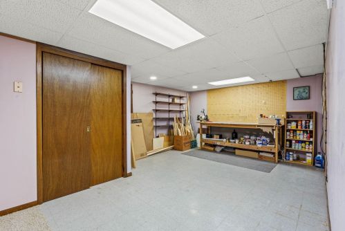 12890 Scarborough Ct, Waukesha WI  53151-6128 exterior