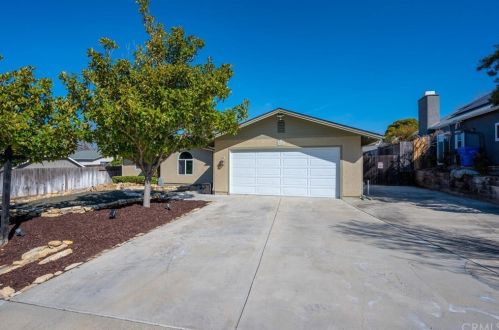 327 Arabian Ln, Lake Nacimiento, CA 93446-2921