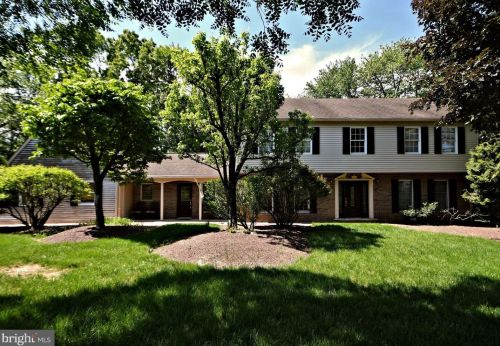 1457 Buck Hill Dr, Southampton, PA 18966-4600