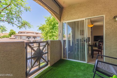 3236 Chandler Blvd, Phoenix AZ  85048-7207 exterior