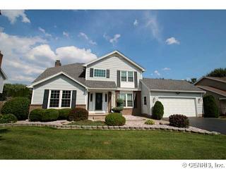 50 Webwood Cir, Rochester, NY 14626-4036