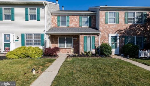 1207 Pine Ridge Dr, Perkiomenville, PA 18074-9457