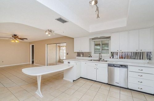 165 Patty Ann Blvd, Palm Harbor FL  34683-5045 exterior