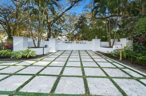 2270 Wilsee Rd, West Palm Beach FL  33410-2016 exterior